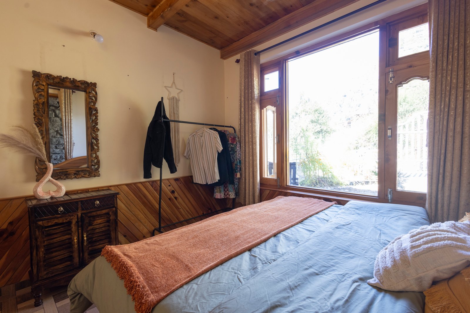 Garden View Room 6